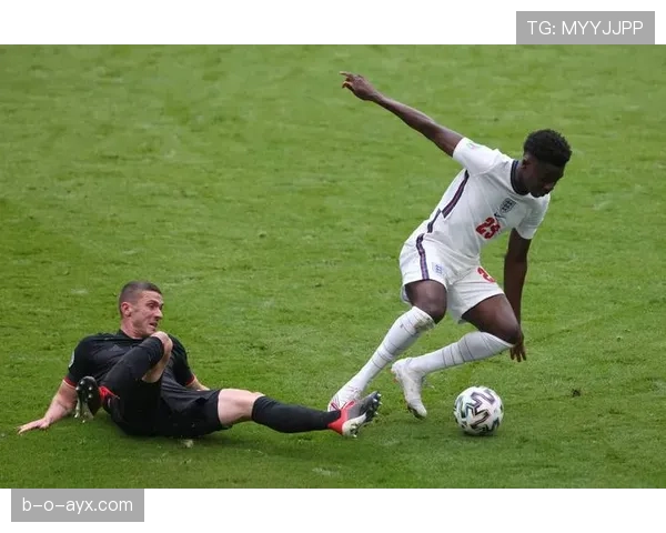 右边锋核心模板：萨卡如何主导进攻体系